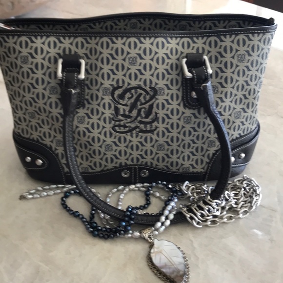 Louis Quartorze Handbag with Gorgeous Leather - Picture 1 of 5